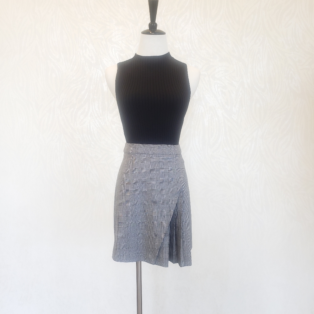 GRAY CHECK PRINT MINI SKIRT